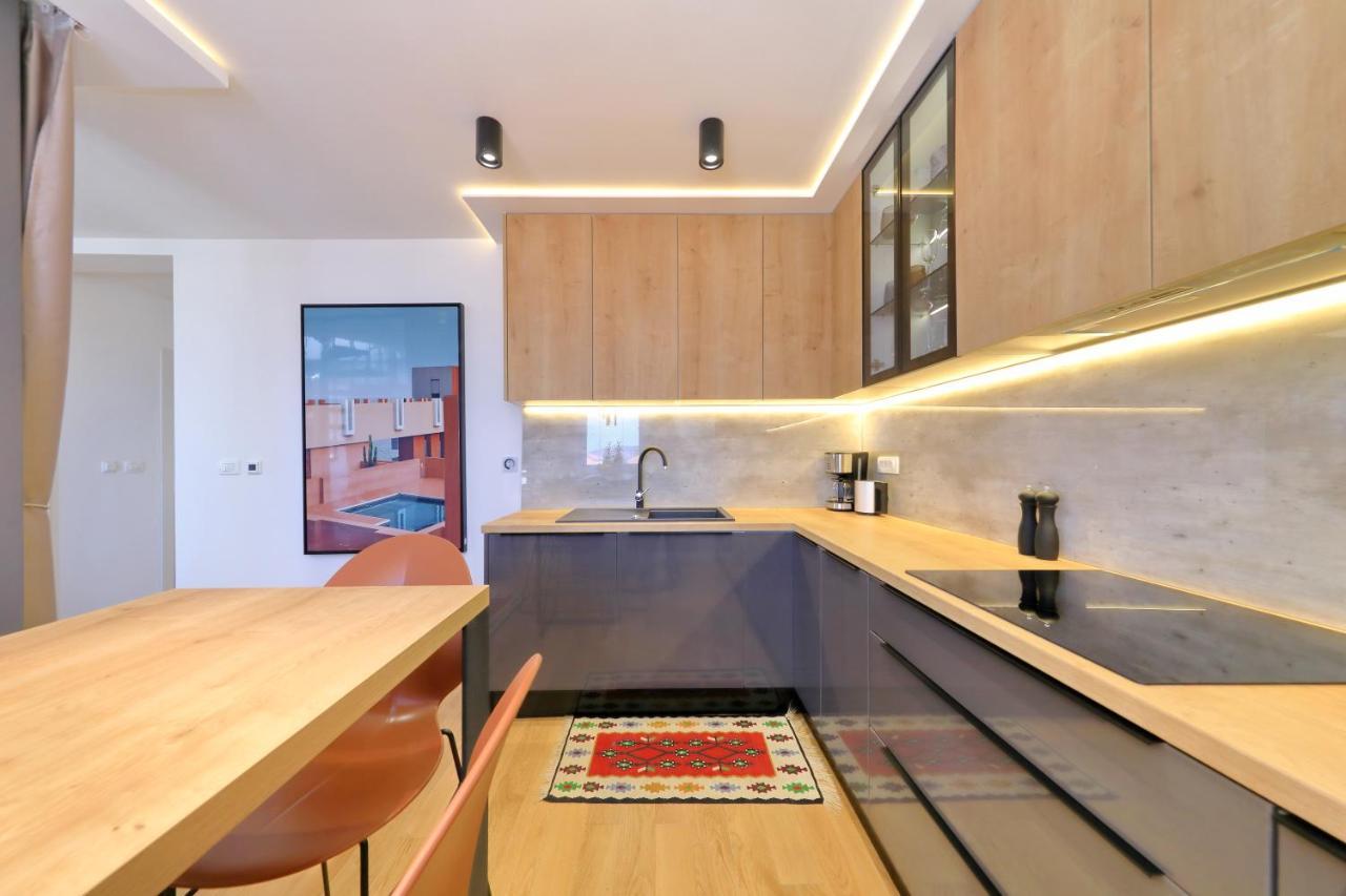 Penthouse Diem - Private Pool With Sea View Apartment